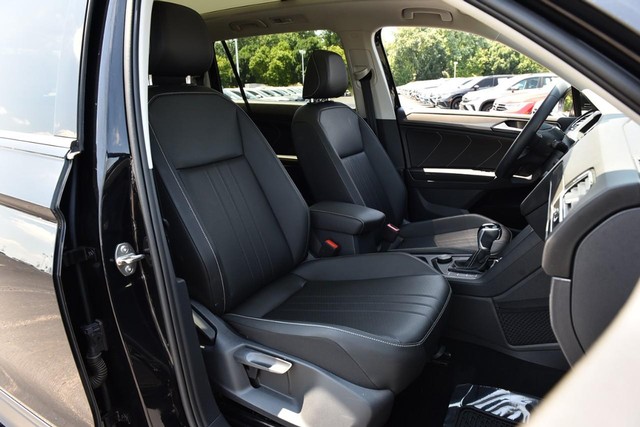 Volkswagen Tiguan Vehicle Image 20