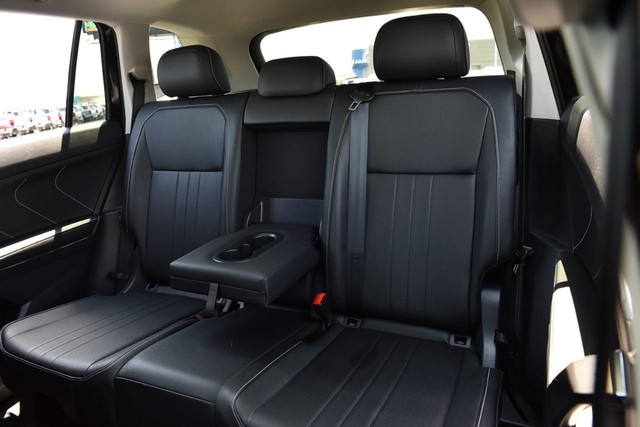 Volkswagen Tiguan Vehicle Image 22