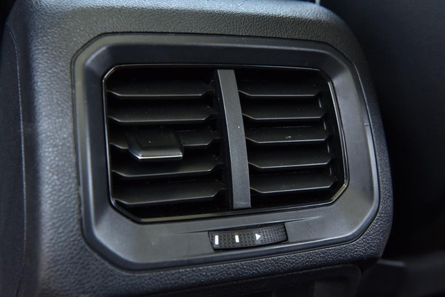 Volkswagen Tiguan Vehicle Image 23