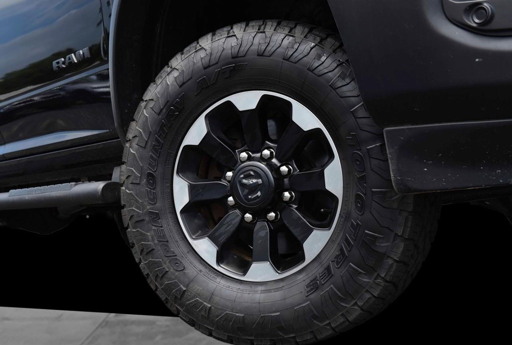Ram 2500 Vehicle Full-screen Gallery Image 03