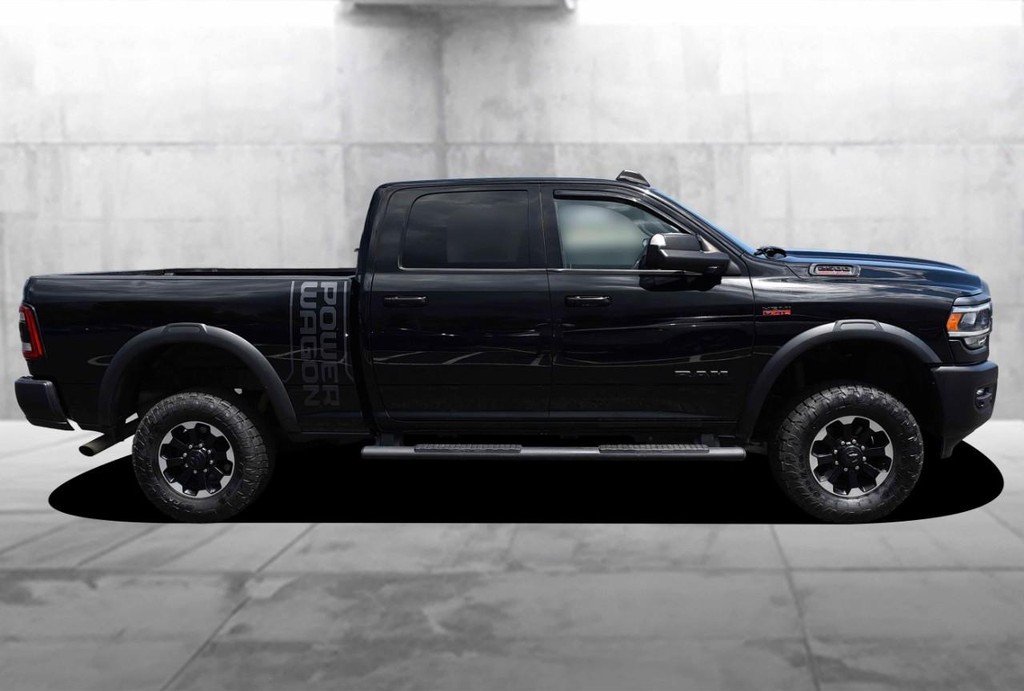 Ram 2500 Vehicle Full-screen Gallery Image 05