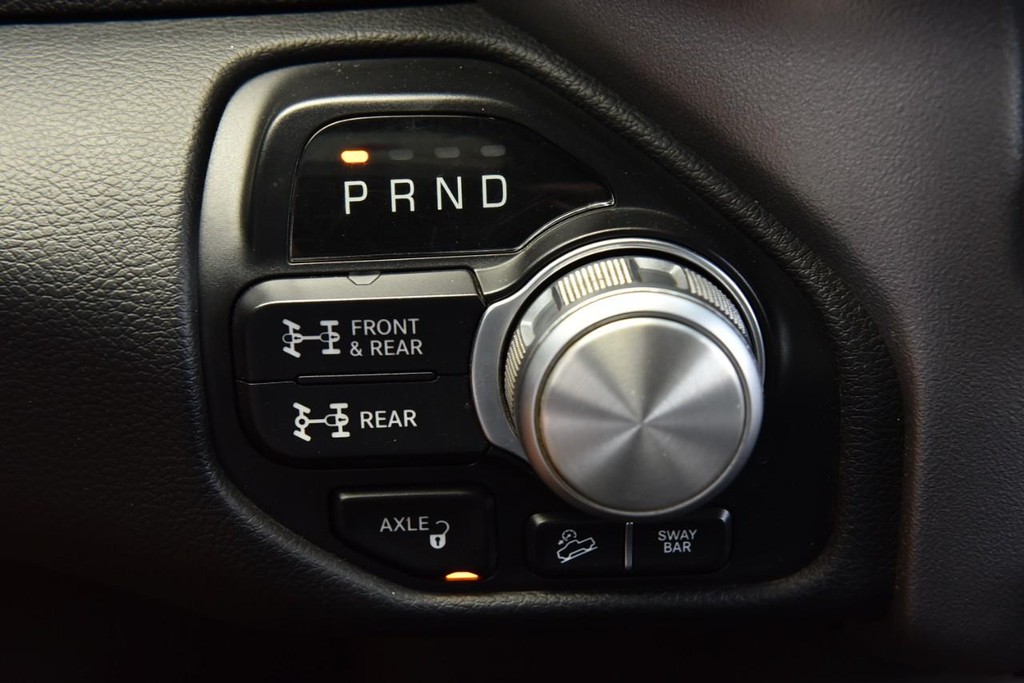 Ram 2500 Vehicle Full-screen Gallery Image 18