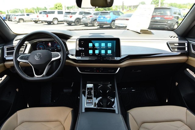 Volkswagen Atlas Cross Sport Vehicle Image 07