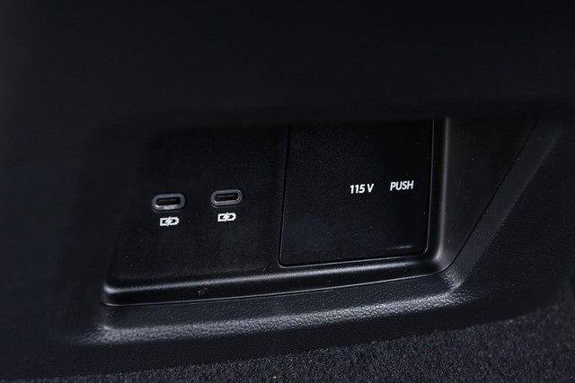 Volkswagen Atlas Cross Sport Vehicle Image 24