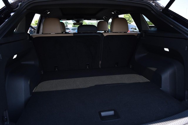 Volkswagen Atlas Cross Sport Vehicle Image 25