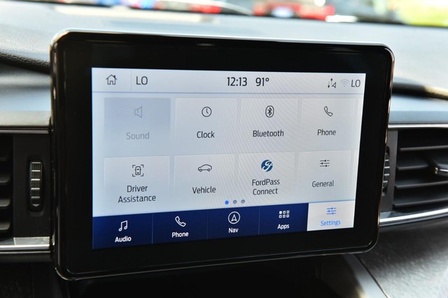 Ford Explorer Vehicle Image 13
