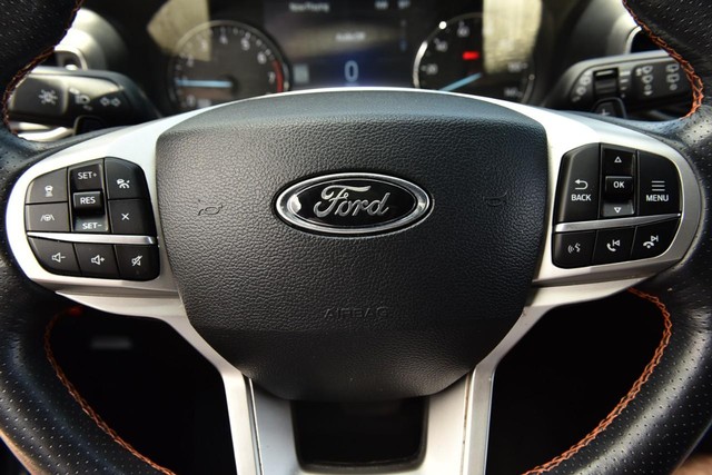 Ford Explorer Vehicle Image 18