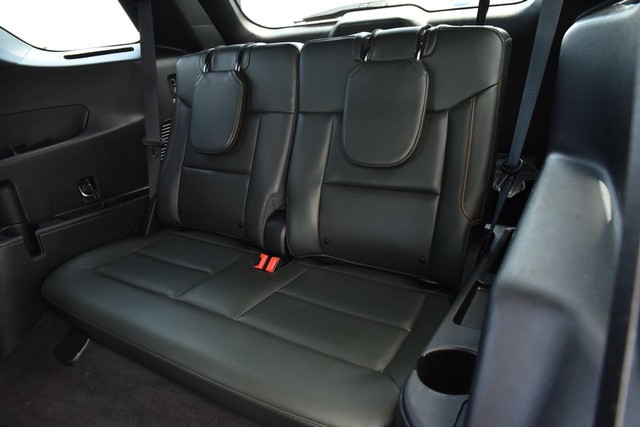 Ford Explorer Vehicle Image 24