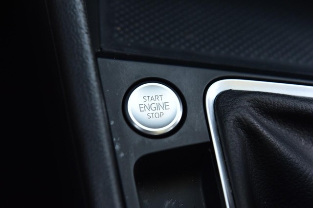 Volkswagen Jetta Vehicle Image 16