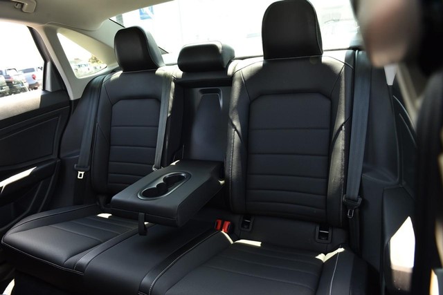 Volkswagen Jetta Vehicle Image 22
