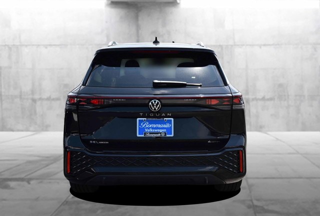 Volkswagen Tiguan Vehicle Image 06