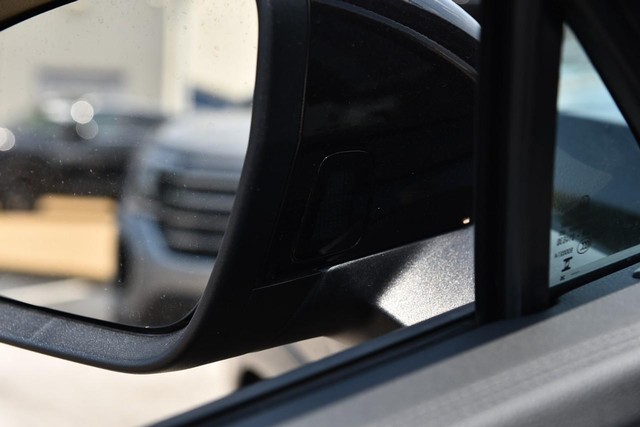 Volkswagen Tiguan Vehicle Image 10
