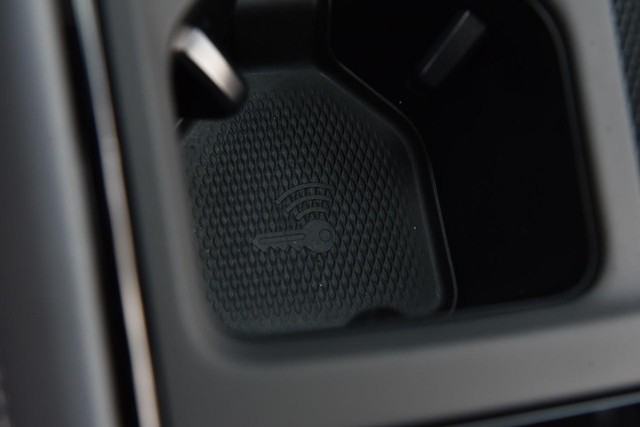 Volkswagen Tiguan Vehicle Image 16