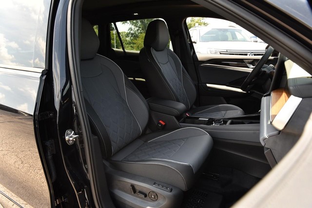Volkswagen Tiguan Vehicle Image 20