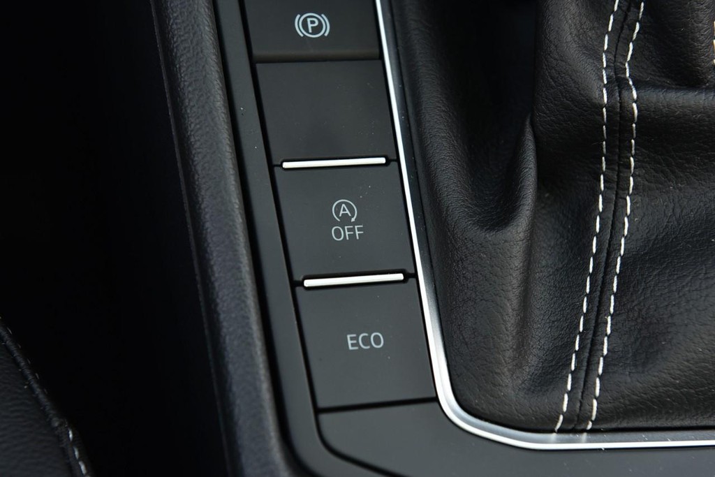 Volkswagen Jetta Vehicle Full-screen Gallery Image 18