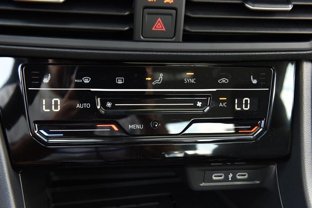 Volkswagen Jetta Vehicle Image 15