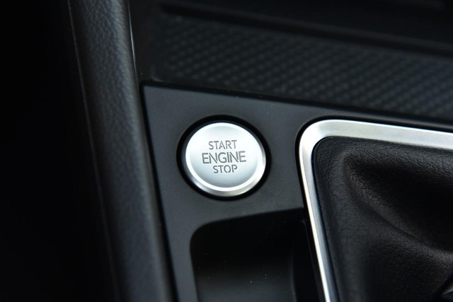 Volkswagen Jetta Vehicle Image 17