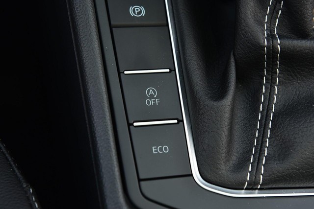 Volkswagen Jetta Vehicle Image 18