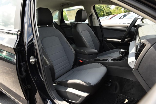 Volkswagen Jetta Vehicle Image 21
