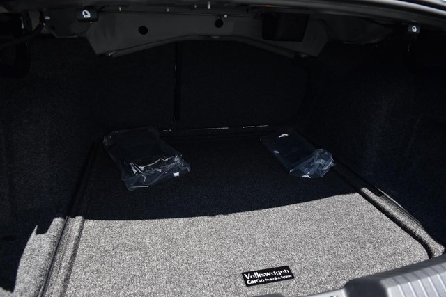Volkswagen Jetta Vehicle Image 24