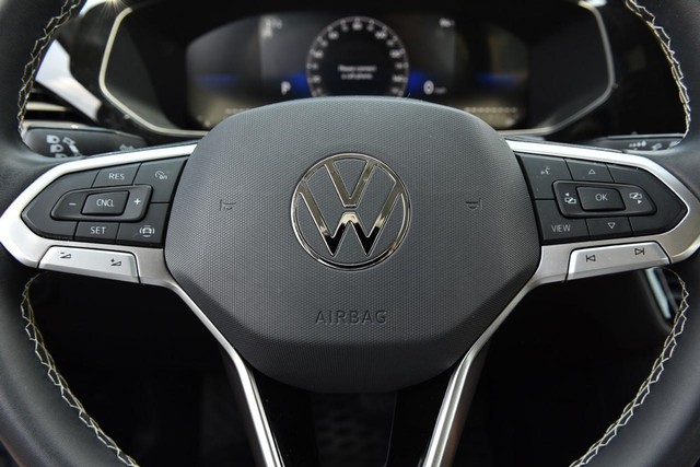 Volkswagen Taos Vehicle Image 17
