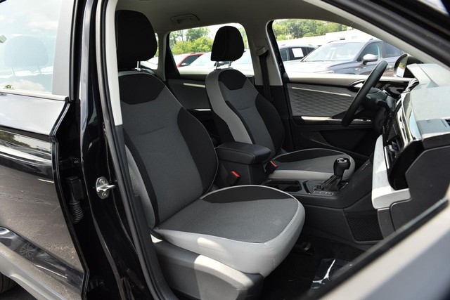 Volkswagen Taos Vehicle Image 19