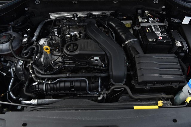 Volkswagen Taos Vehicle Image 22