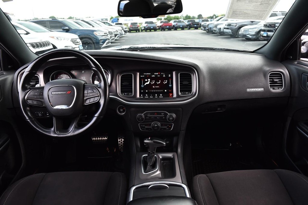 Dodge Charger Vehicle Full-screen Gallery Image 07