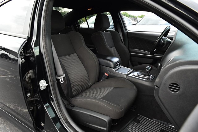 Dodge Charger Vehicle Image 19