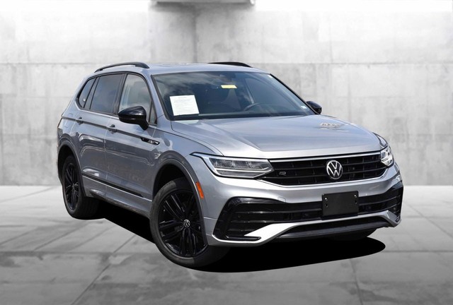 Volkswagen Tiguan Vehicle Image 02