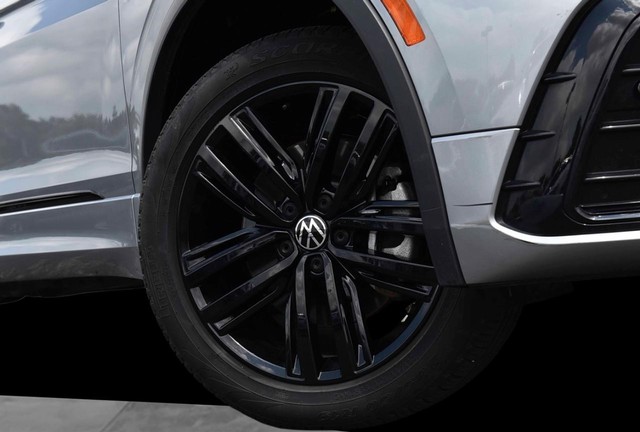 Volkswagen Tiguan Vehicle Image 03