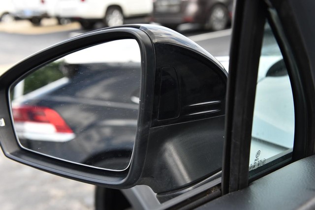 Volkswagen Tiguan Vehicle Image 10