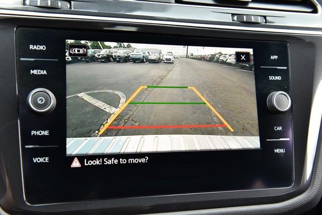 Volkswagen Tiguan Vehicle Image 13