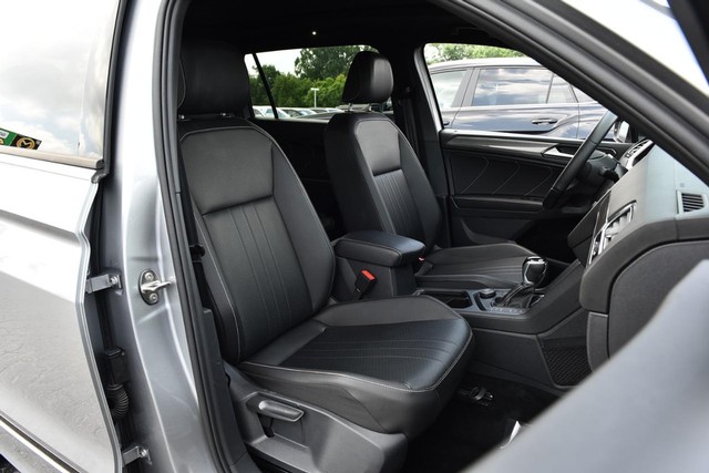 Volkswagen Tiguan Vehicle Image 21