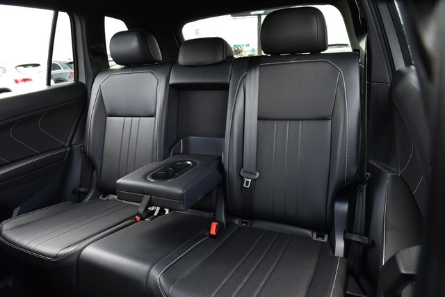 Volkswagen Tiguan Vehicle Image 23