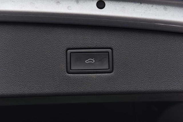 Volkswagen Tiguan Vehicle Image 27