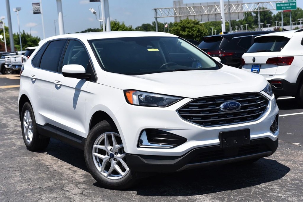 Ford Edge Vehicle Full-screen Gallery Image 02
