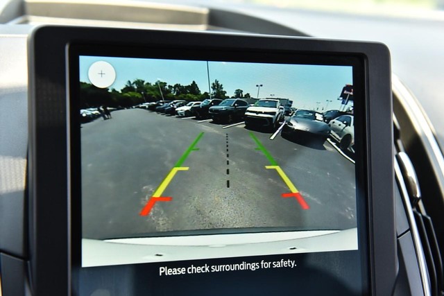 Ford Edge Vehicle Image 12