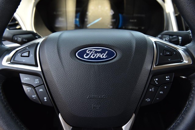 Ford Edge Vehicle Image 17