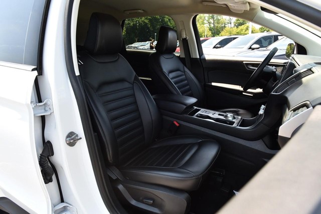 Ford Edge Vehicle Image 19
