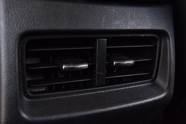 Ford Edge Vehicle Image 21