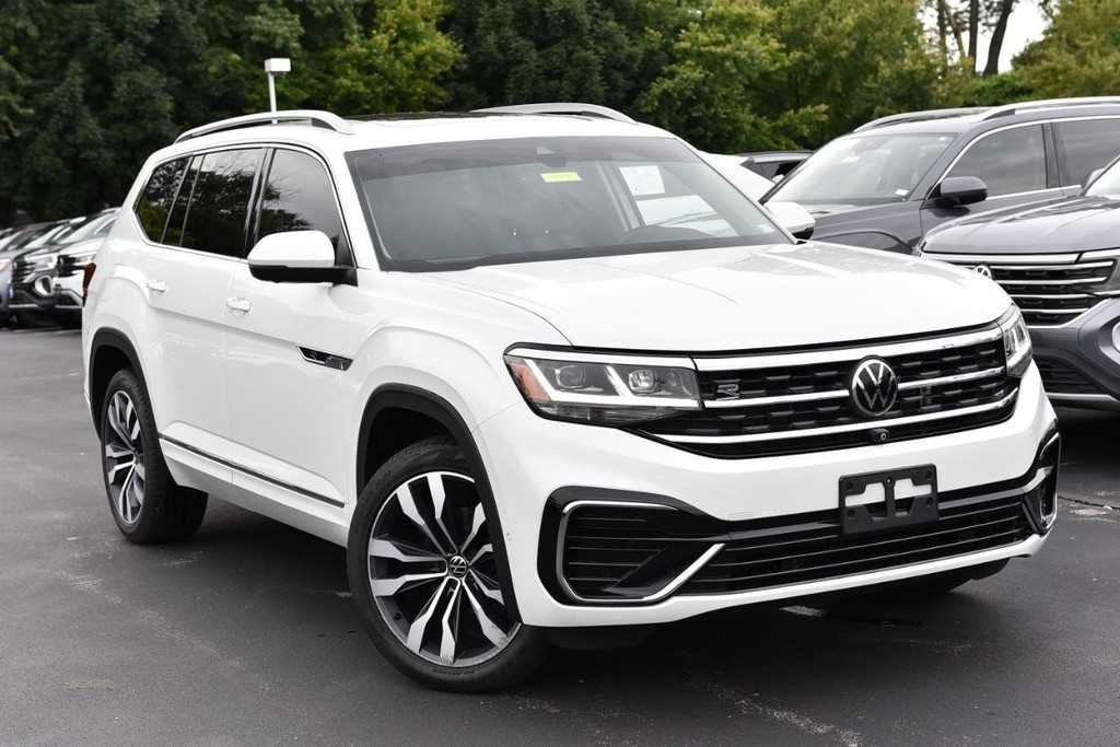 Volkswagen Atlas Vehicle Full-screen Gallery Image 02