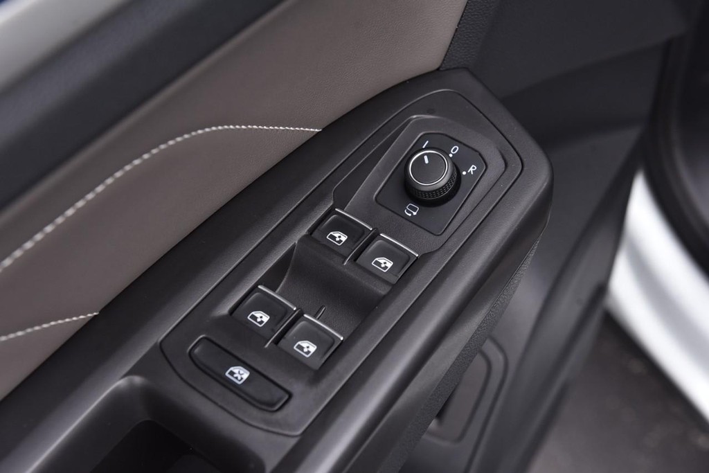 Volkswagen Atlas Vehicle Full-screen Gallery Image 08
