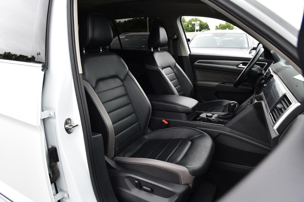 Volkswagen Atlas Vehicle Full-screen Gallery Image 20