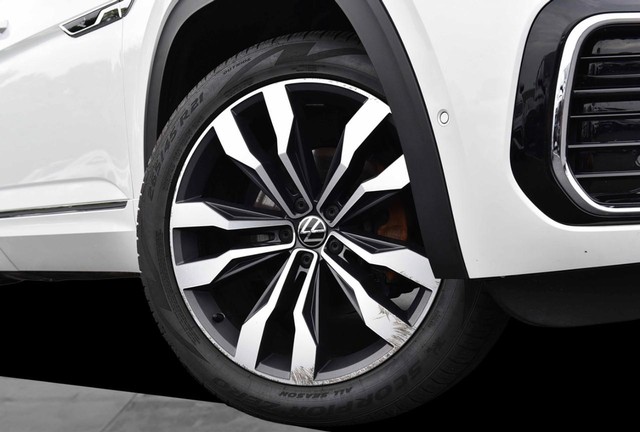 Volkswagen Atlas Vehicle Image 03