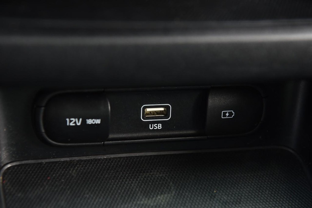 Kia Forte Vehicle Full-screen Gallery Image 15