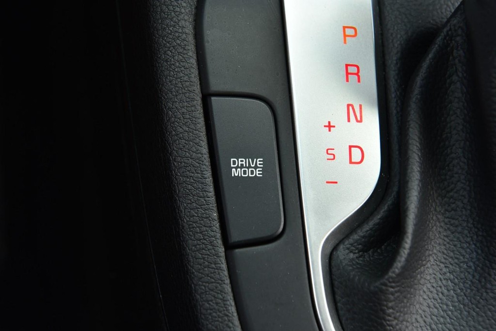 Kia Forte Vehicle Full-screen Gallery Image 16