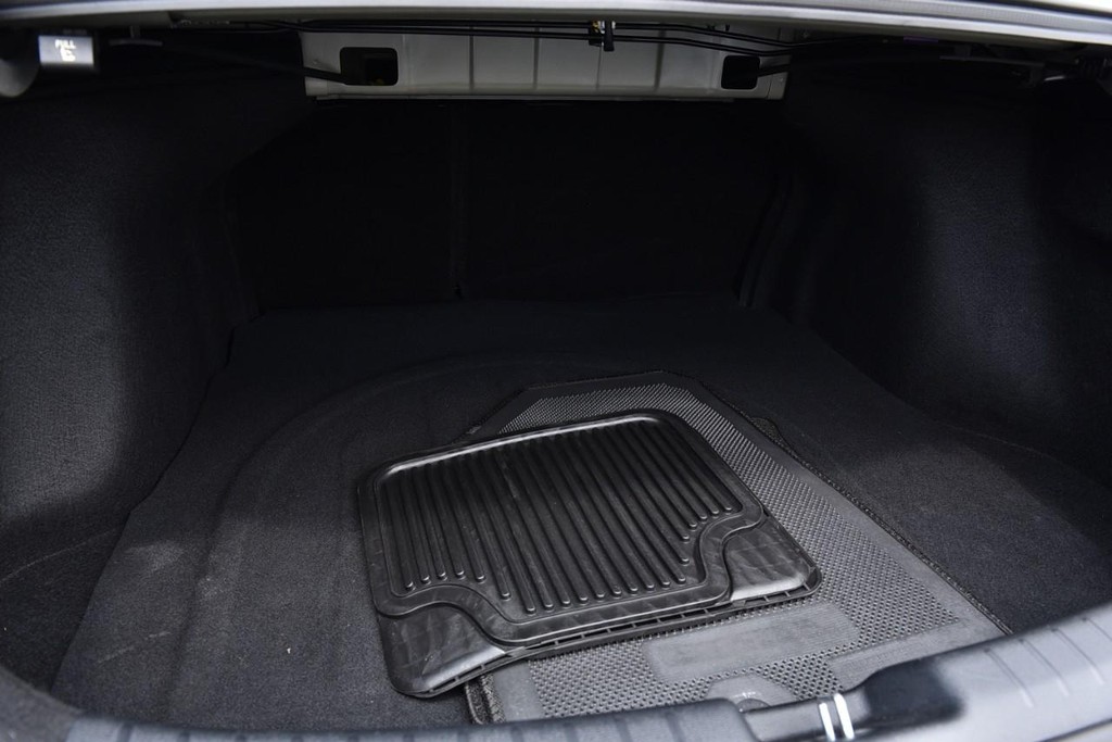 Kia Forte Vehicle Full-screen Gallery Image 21