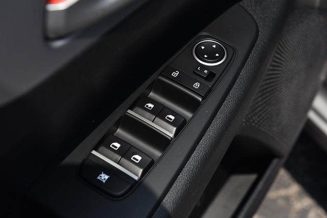 Kia Forte Vehicle Image 08
