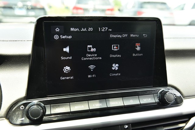 Kia Forte Vehicle Image 13